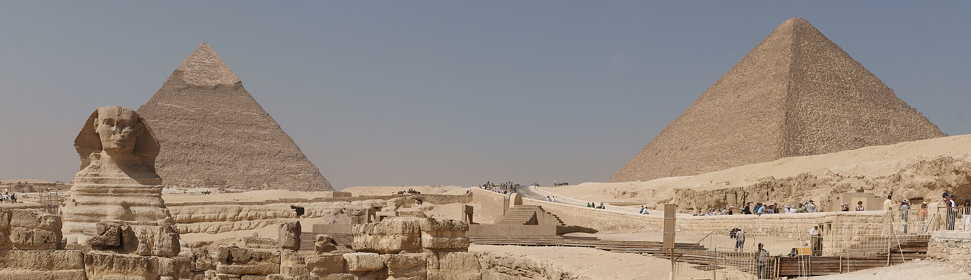 La Sfinge e le piramidi di Giza, in Egitto