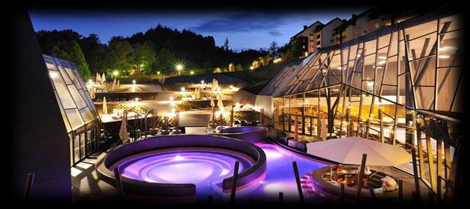 Piscine illuminate delle Terme di Olimia